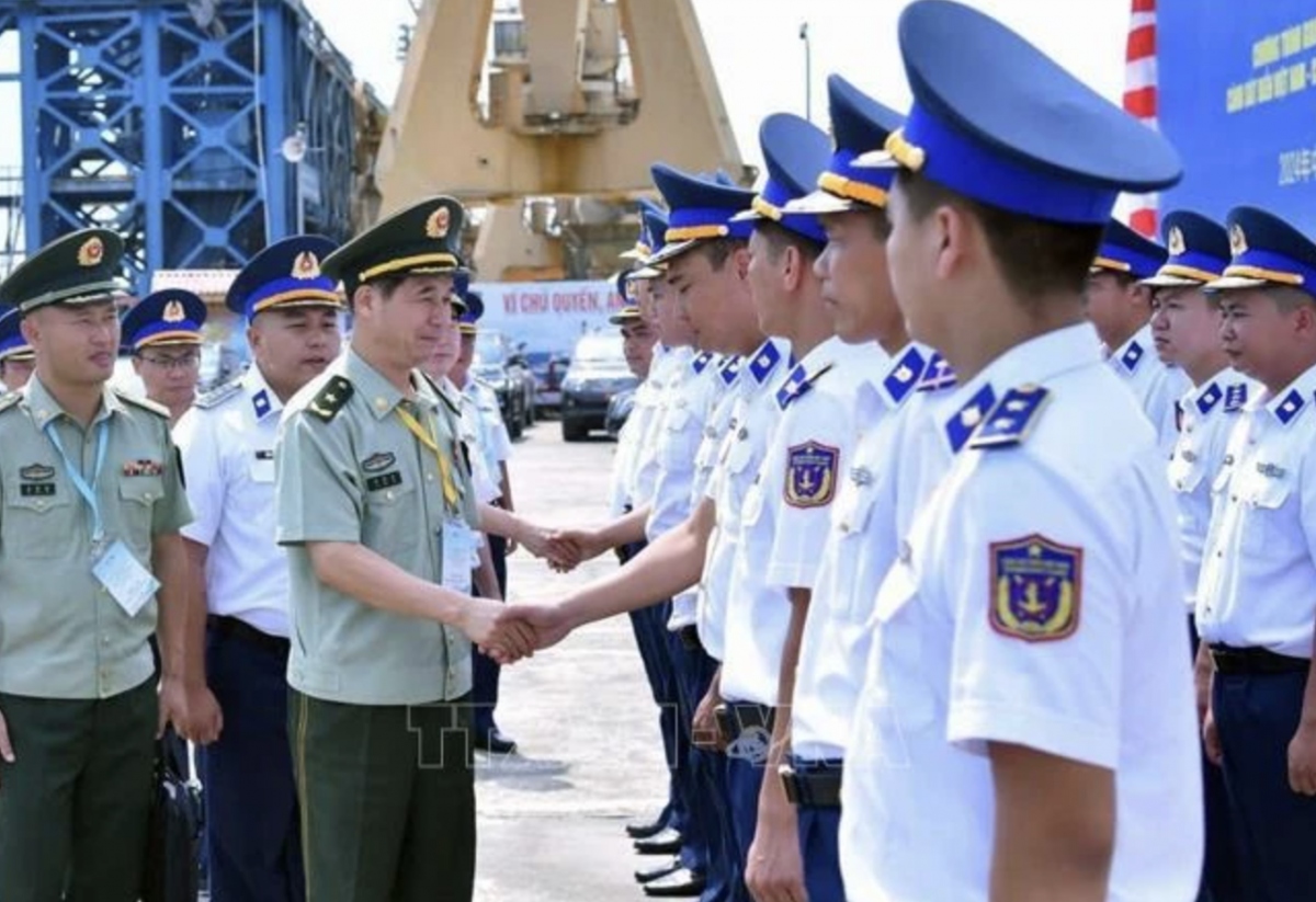 Vietnam Coast Guard resolved to boost fruitful ties with Chinese counterpart: official